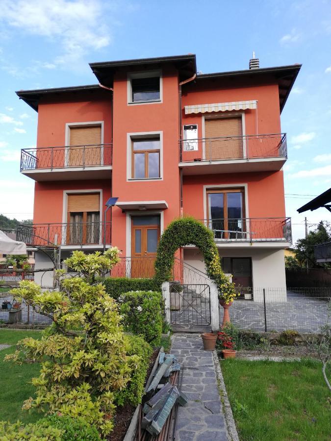 La Rosa Rossa Apartment Cambiasca Ngoại thất bức ảnh